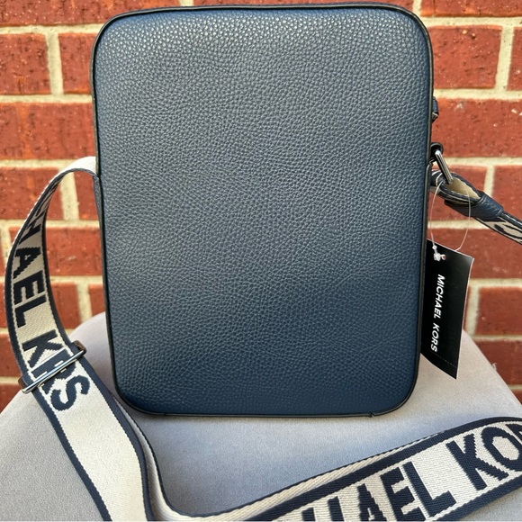 Michael Kors Men's Unisex Cooper Flight Bag Crossbody Travel Bag - Picture 10 of 13